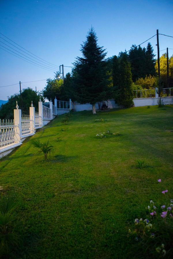 Villa Paradisos Likostomon Exteriér fotografie