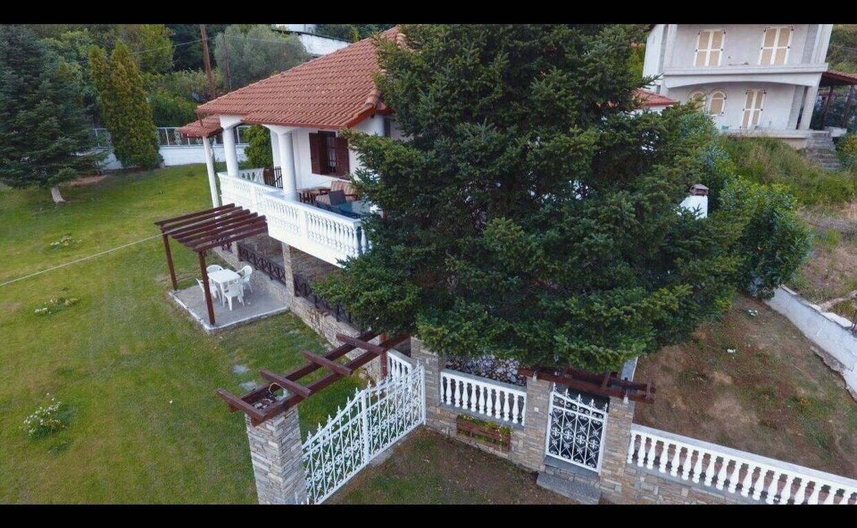 Villa Paradisos Likostomon Exteriér fotografie
